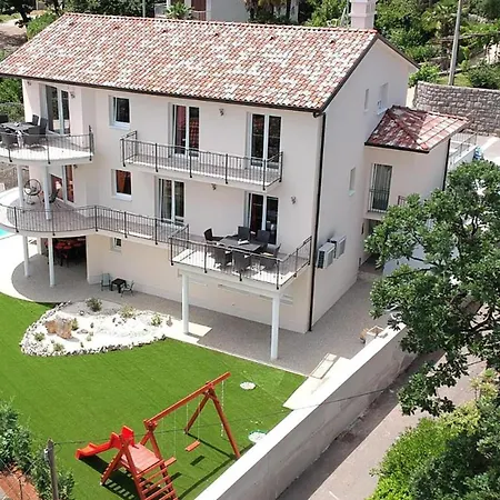 Апартаменты Stunning In With House Sea View *