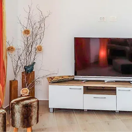 Stunning In With House Sea View Апартаменты