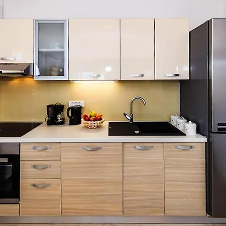 Апартаменты Stunning In With House Sea View Ика