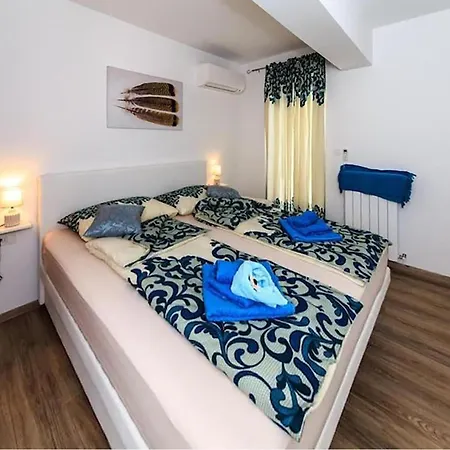 Stunning In With House Sea View Апартаменты