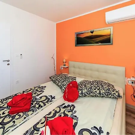 Stunning In With House Sea View *